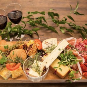 Farmhouse Picnic Buffet