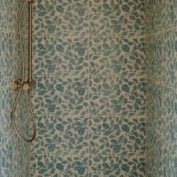 Farm Cottage shower